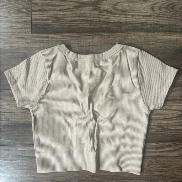 Garage Ribbed Crop-Top - Picture 2 of 3